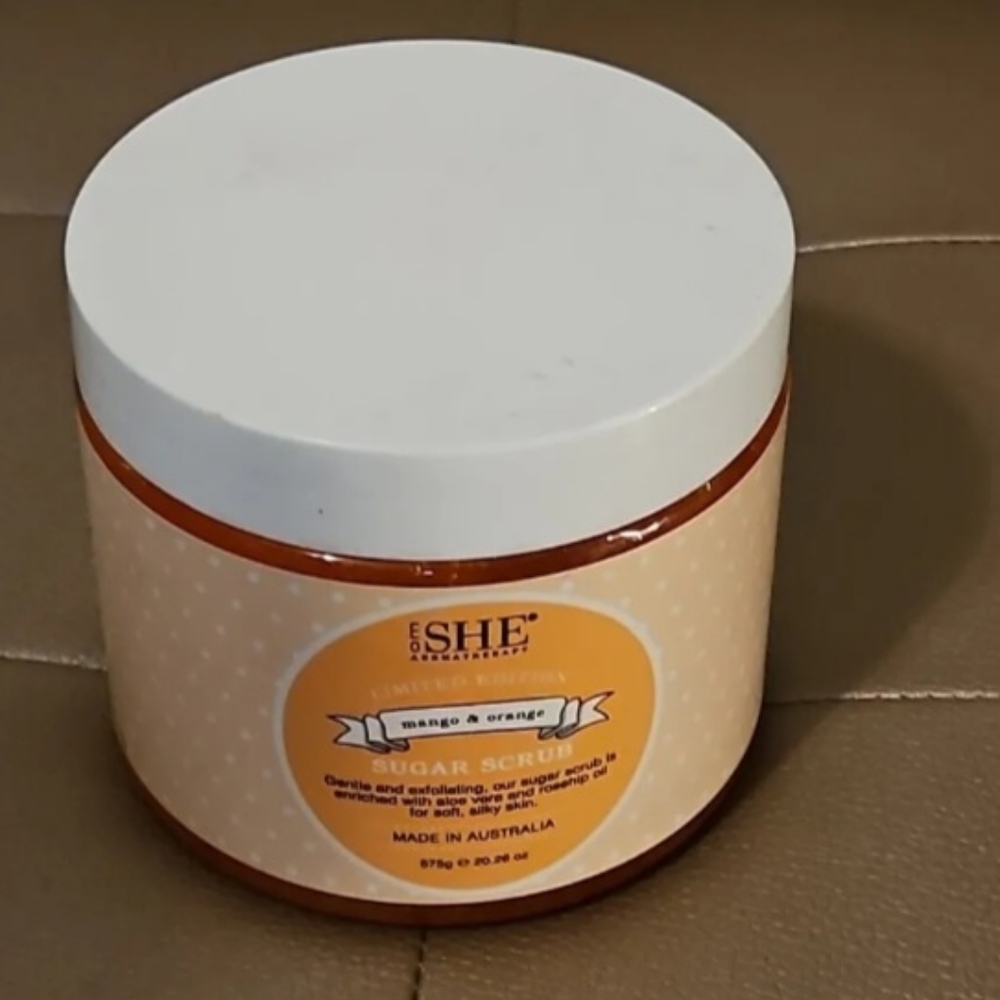 OM SHE Aromatherapy Mango & Orange Smoothing Sugar Scrub LIMITED EDITION